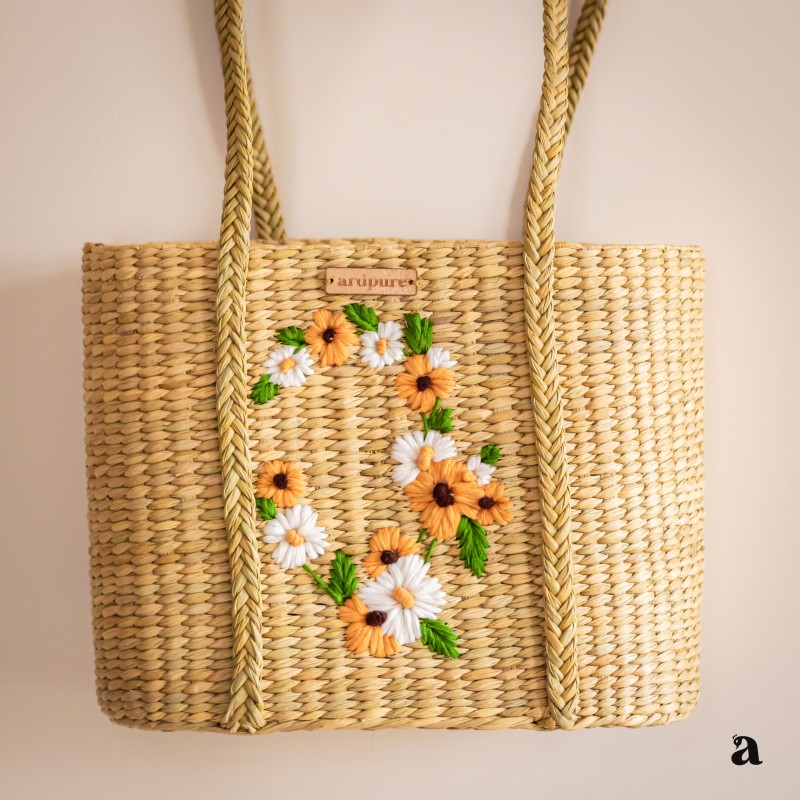 Coral – Embroidered Wicker Beach Bag