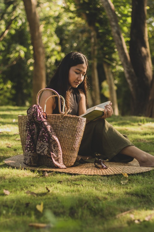 KARVI - Water Hyacinth Picnic Handbag