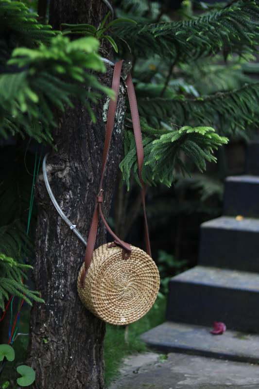 Vetra - Rattan Sling Bag